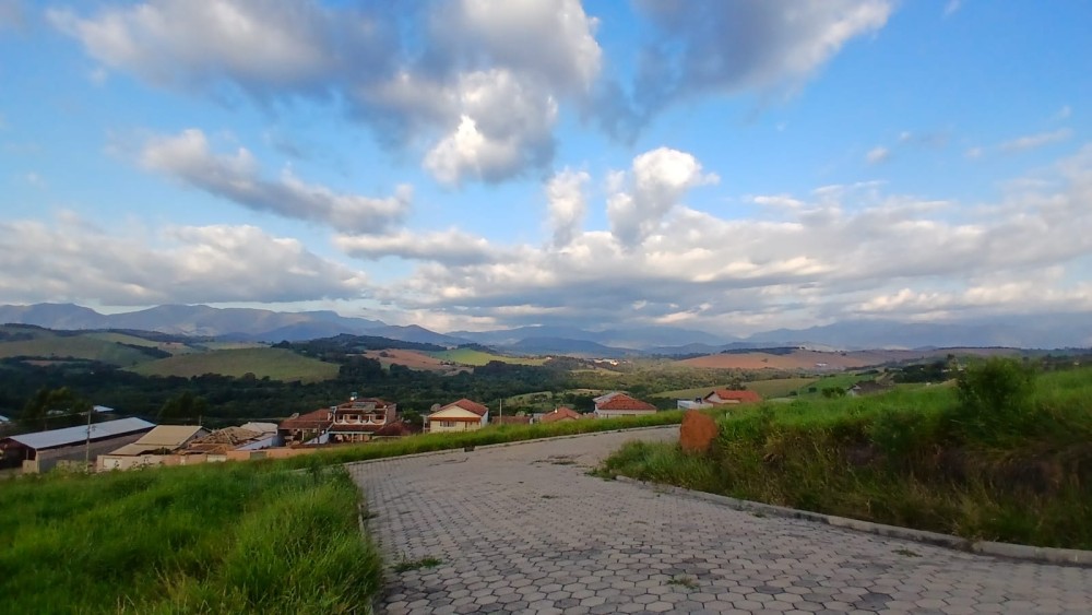 Ótima oportunidade para quem deseja construir ou investir!!!