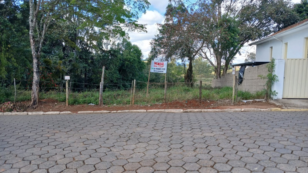 🌳 Área Exclusiva à Venda no Centro de São Sebastião do Rio Verde/MG